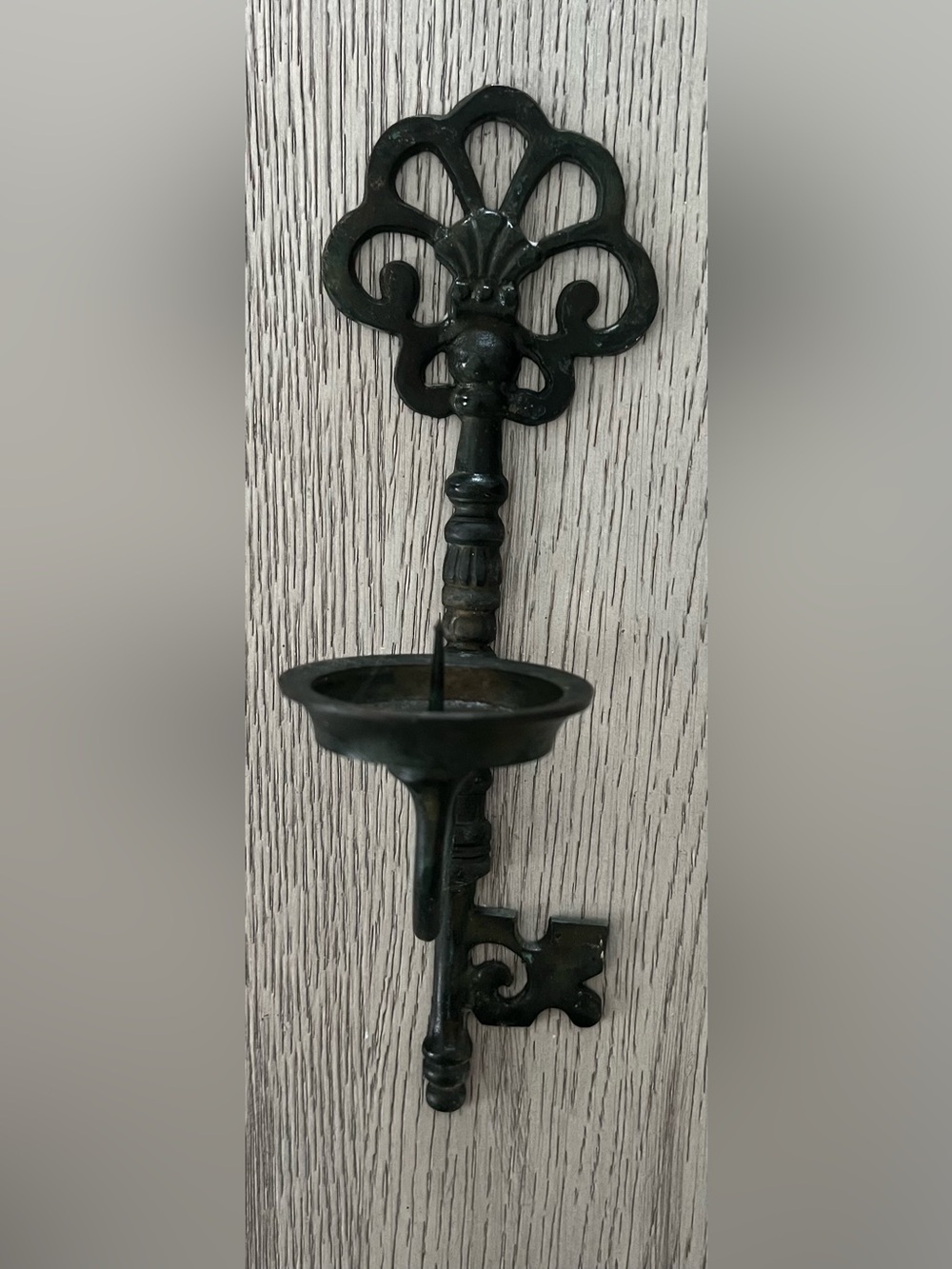 Vintage-Style Black brass  Key Wall Sconce - Decorative Home Wall Decor